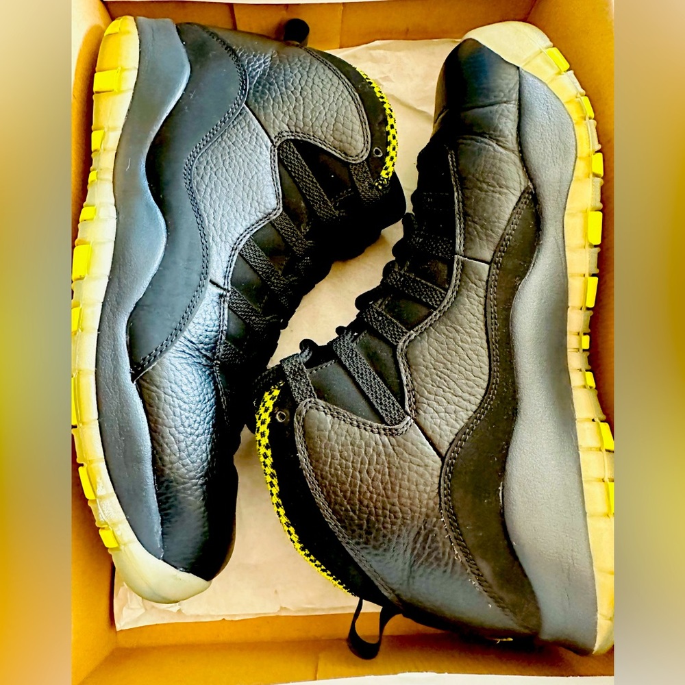 Air Jordan Retro 10 Venom